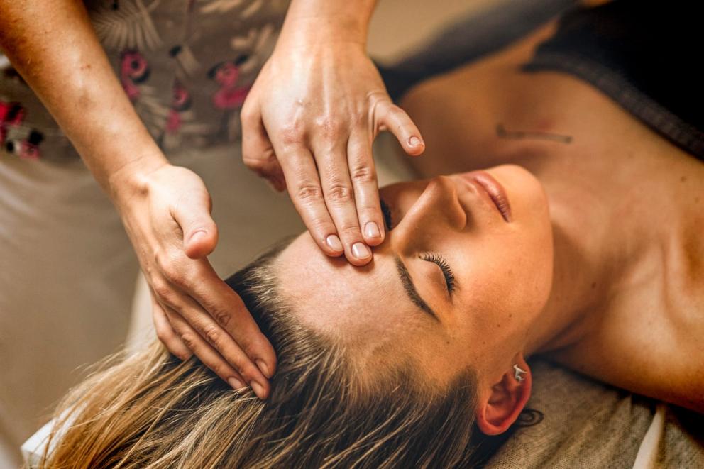 © Karolina Grabowska, pexels.com Marma-Punkt Kopfmassage